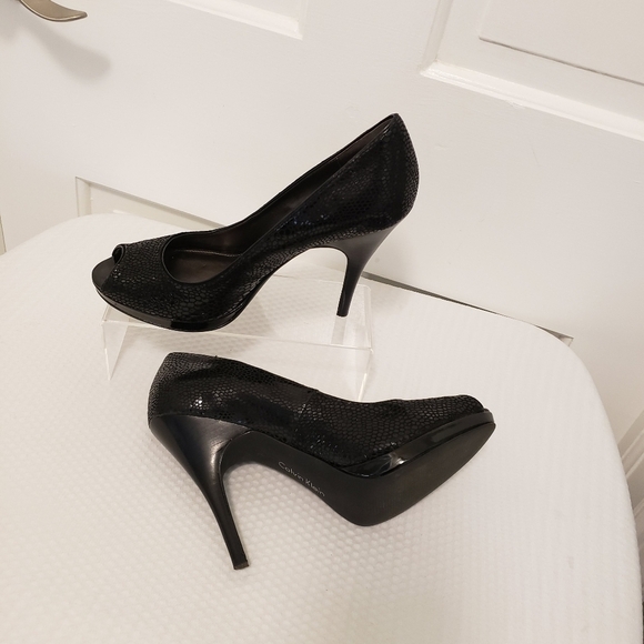 Calvin Klein Black Peep Toe Stilletos Size 9, Stylish, Chic - Picture 2 of 14